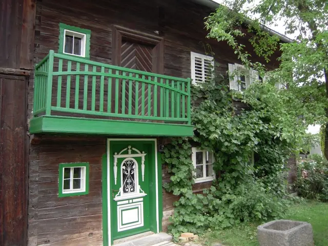 Ein Haus voller Erinnerungen an das Leben der Großelterngeneration ist das Sallaberger-Haus in Zell an der Pram.  | Foto: privat