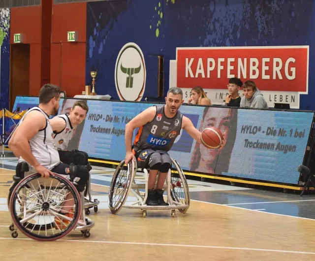 Die Bulls gaben das Spiel in Kapfenberg in letzter Sekunde aus der Hand und fuhren mit der Silbermedaille nach Hause. | Foto: Astrid Berger/HYLO® Sitting Bulls