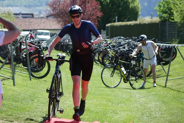 Nach der Schwimmeinheit geht es auf das Fahrrad.