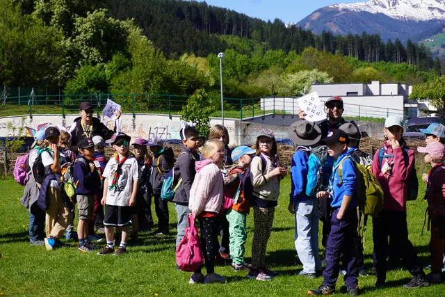 Kinder aus allen Ortsgruppen arbeiteten zusammen.  | Foto: AMG