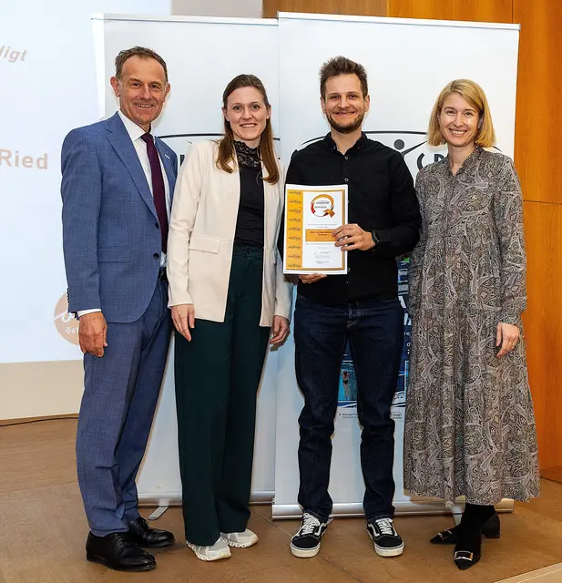 Von links: Fritz Scherrer, Theresa Joos, Roland Kliment, Christine Haberlander. | Foto: Land OÖ