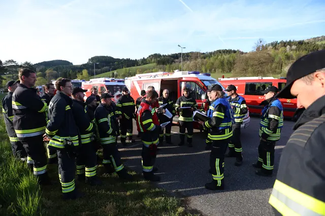 Foto: Bezirksführungsstab Wr Neustadt S5, Tobias Hübl, Teilnehmende Feuerwehren