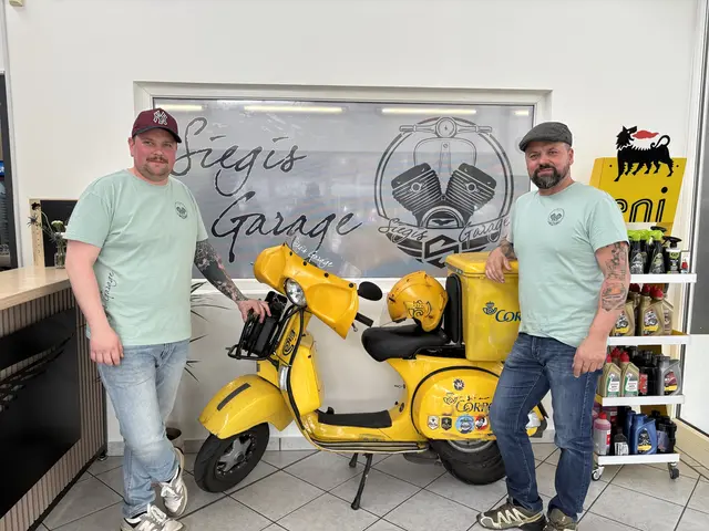 Jan und Siegi eröffneten in Gleisdorf "Siegis Garage". | Foto: MeinBezirk/Bernhard Engelmann