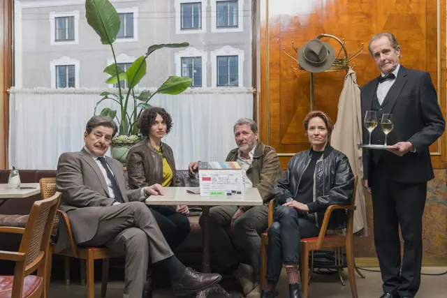 Im Bild Erwin Steinhauer, Fanny Krausz, Michael Fitz, Patricia Aulitzky, Helmut Bohatsch | Foto: Satel Film