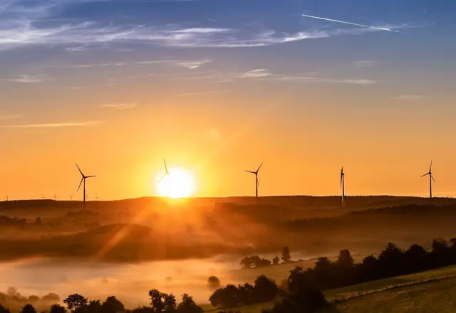 2025 wurde unter anderem in Erneuerbare Energien sowie den Ausbau der Netzinfrastruktur investiert. (Symbolbild) | Foto: Pixabay