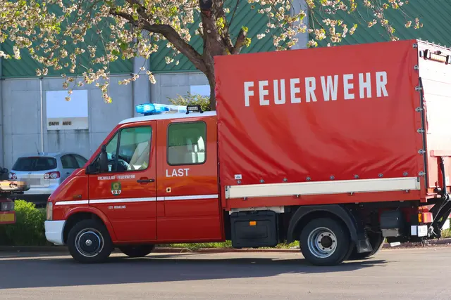 Bei einem Brand am Betriebsgelände der Gebrüder Gratz in Edt bei Lambach wurden drei Personen verletzt. | Foto: laumat.at