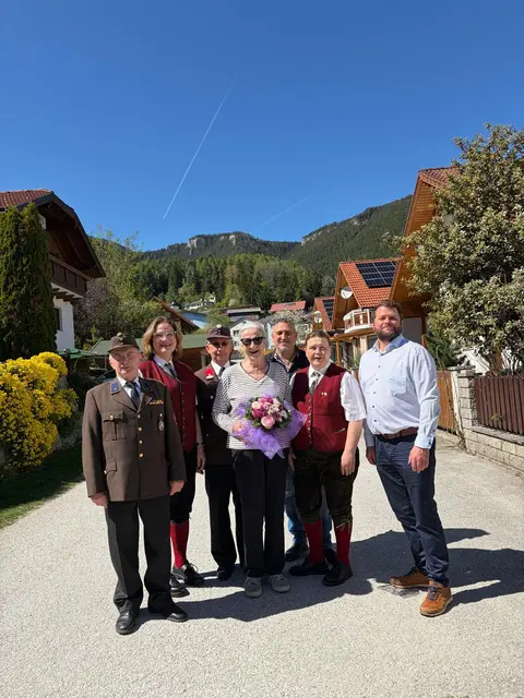 Großer Aufmarsch für Hermi zum 80. Geburtstag