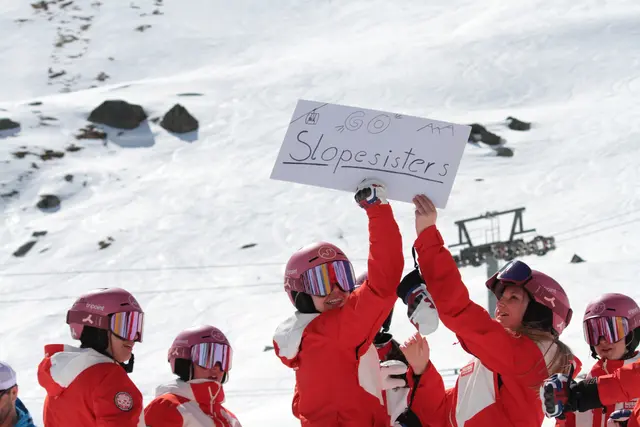 Sie haben allen Grund zum Jubeln: Die "Slope Sisters" gewannen die nächsten beiden Titel. | Foto: Slope Sisters