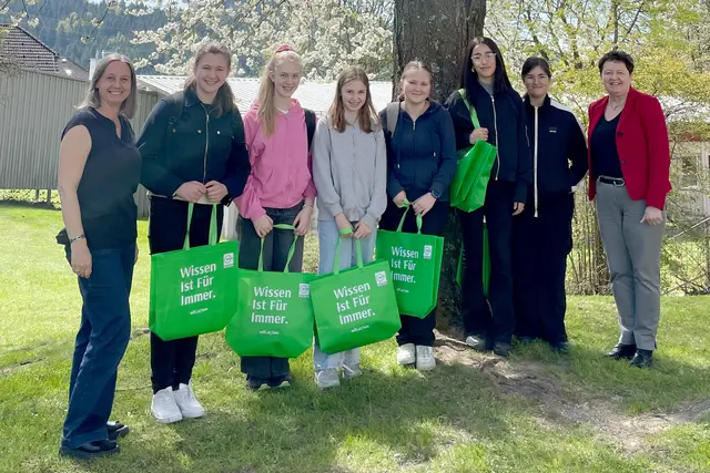 Die Schülerinnen erhielten einen Einblick in die TFS Haslach. | Foto: TFS Haslach