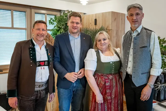 TVM Obmann Peter Margreiter, BR Markus Stotter, BA, Landesobmannstellvertreterin Chorverband Tirol Ursula Oberwalder, Bürgermeister Tristach Ing. Mag. Markus Einhauer | Foto: T. Ausserlechner