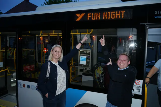 Bei der FunNight in Steyr-Münichholz am 13. Juni, geht es bequem mit dem Gratis Shuttle von einem Lokal zum nächsten. | Foto: Peter Röck
