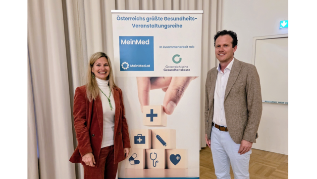 „Multiple Sklerose ist eigentlich ein Chamäleon“, erklärt Pramsohler, da die Krankheit so unterschiedliche Symptome haben kann. Aber es gibt für alle Verlaufsformen Therapiemöglichkeiten und auch einem Kinderwunsch steht die Krankheit nicht im Wege. Am Foto: Theresa Thum (Moderatorin), Primarius Arno Pramsohler | Foto: MeinBezirk.at
