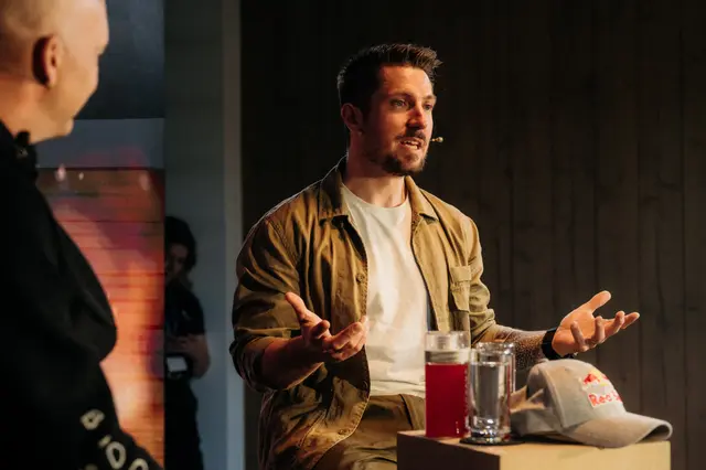 Biogena feiert Jubiläumsfest mit Sportikonen