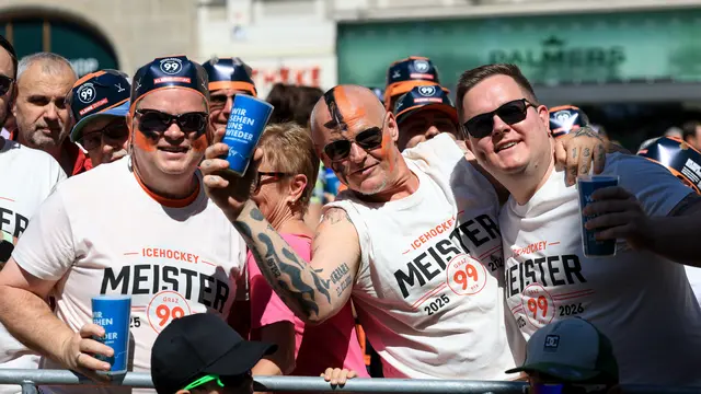 Die Fans machten die Meisterfeier der Graz99ers am Sonntag zur Riesenparty.  | Foto: GEPA