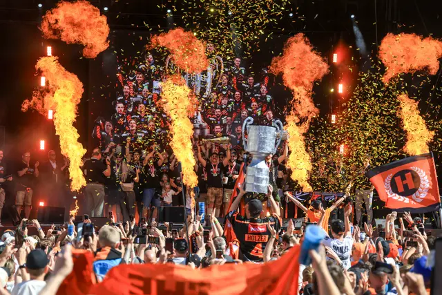 7.000 Fans jubeln - So emotional war die Meisterfeier am Hauptplatz