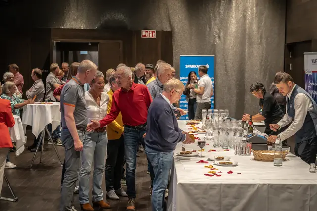 Hochbetrieb in der Pause an der Wunderlichen Bar | Foto: copyright by Marco Pircher / Kulturverein Wunderlich