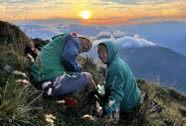 Stefanie mit ihrem Mann Richard am Kirchbacher Hausberg- dem Hochwipfel | Foto: Privat