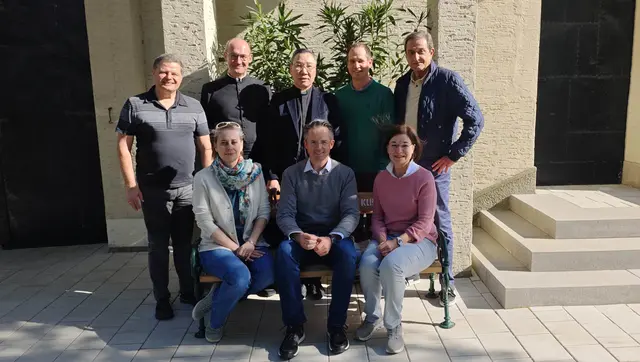 Zwei neue Plauderbänke in Klosterneuburg fördern das Gespräch