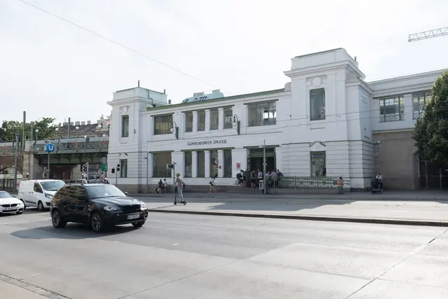 Auch die U-Bahn-Station Gumpendorfer Straße liegt künftig in der Schutzzone. (Archiv) | Foto: Max Spitzauer/MeinBezirk