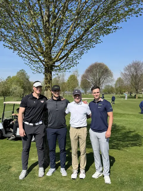 Brian Lebler, Niklas Würschl, Peter Nader und Florian Schweighofer genossen das „Seeseitn Golf Open 2026 presented by VKB". | Foto: VKB