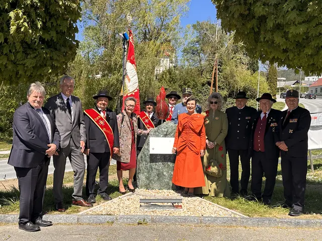 Marktgemeinde Bernstein feiert Denkmal- Enthüllung der Flamme des Friedens.  | Foto: Lisa Stöckl