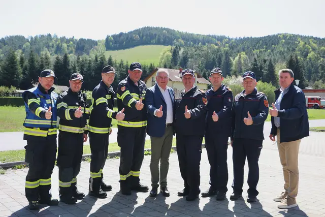 Walter Pfisterer, Norbert Schmidtberger, Michael Lechner,
Karl-Heinz Greiner, Franz Dinhobl, Martin Reidl, Thomas Gruber, Wolfgang
Kinelly, Karl Kager
 | Foto: Bezirksführungsstab Wr Neustadt S5, Tobias Hübl, Teilnehmende Feuerwehren