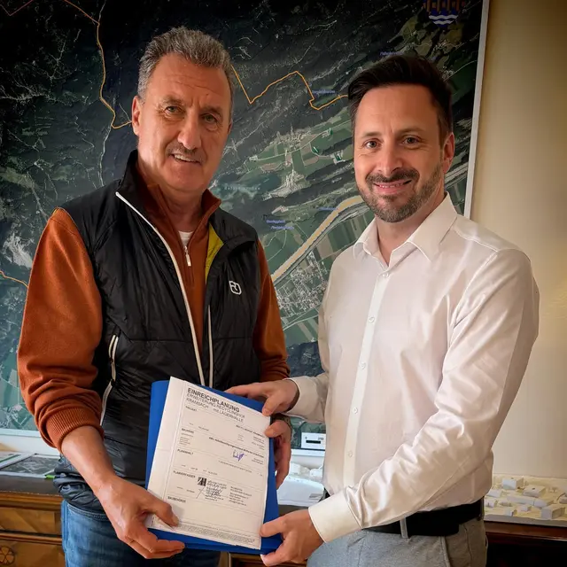 Bürgermeister Rudolf Puecher und Bürgermeister Andreas Gang  | Foto: Gemeinde Kramsach 
