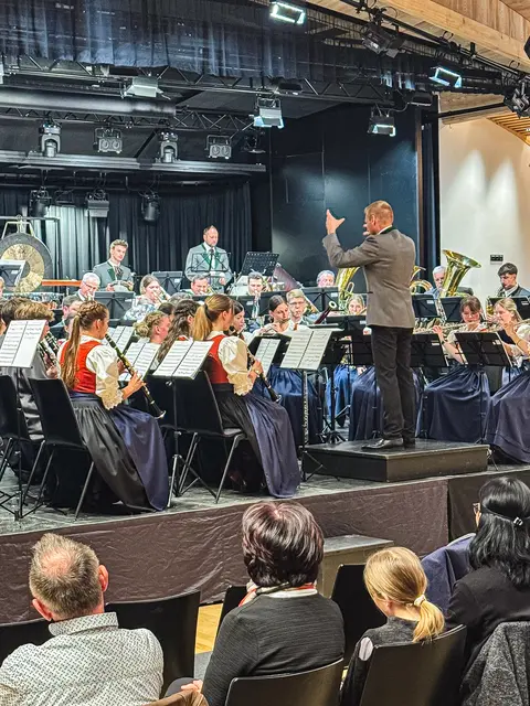 Die Kapellen traten in unterschiedlichen Stufen an – im Bild die BMK Bruckhäusl, die sich in der Höchststufe E präsentierte.  | Foto: Unterinntaler Musikbund