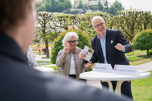 Ein neues Buch widmet sich dem Mirabellgarten und zeigt 400 Jahre Gartenkunst. Mit „Mirabell – Schloss &amp; Refugium“ liegt erstmals ein umfassender Führer durch den Mirabellgarten vor.  | Foto: Stadt Salzburg/Alexander Killer