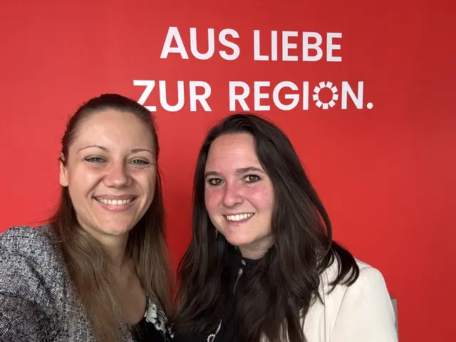 Redaktionsleiterin Lauren Fahrenberger und Werbeberaterin Magdalena Deskovic sind das Dream-Team für den Wienerwald. | Foto: Lauren Fahrenberger / MeinBezirk