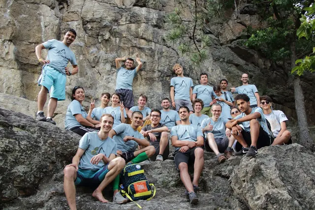 Miteinander am Berg ist ein Verein, der gemeinsam mit geflüchteten Menschen auf Berge oder in Kletterhallen geht, um niederschwellig Personen den Sport näherzubringen | Foto: Miteinander am Berg