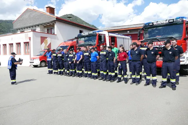 Der I. Waldbrandzug der KHD 53 des Bezirksfeuerwehrverband Murau wurde bereits am Sonntag alarmiert. | Foto: BFV Murau ( EOLM Walter HORN, OBI Manuel ESTERL, OBI Mario STOCK)