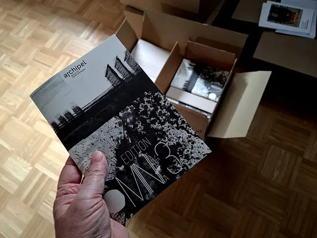 Eines der drei unterschiedlich gestakteten Versionen des Booklets.
