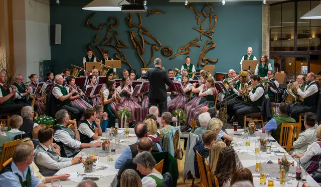 Stimmungsvolles Frühlingskonzert 2026 der Obertrauner Ortsmusik. | Foto: Claudia Stadler