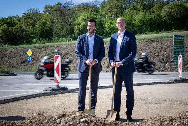 LH-Stv. Udo Landbauer, Andreas Fromm, Geschäftsführer ASFINAG Bau Management GmbH | Foto: NLK Pfeffer