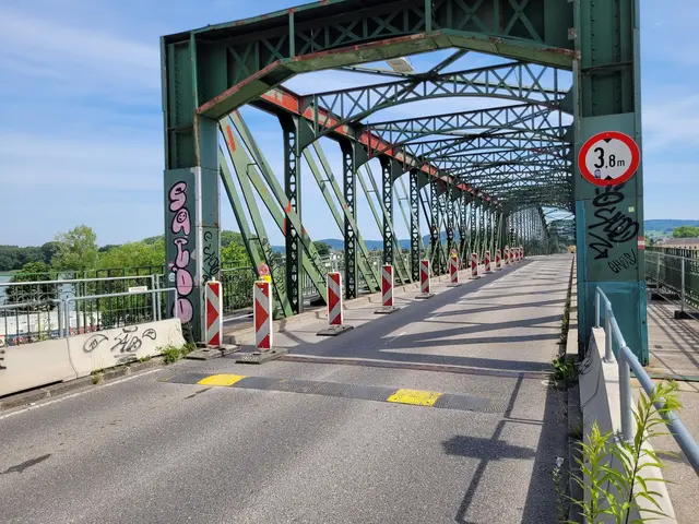 Die Donaubrücke Stein-Mautern hat mit fortgeschrittener Korrosion und Materialverlusten zu kämpfen. Die Nutzung wird eingeschränkt. | Foto: NÖ Straßendienst