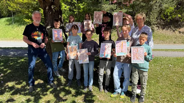 Die 4.a-Klasse mit Hans Enzersfellner und Klassenlehrerin Maria Krištof | Foto: Europaschule St. Michael ob Bleiburg