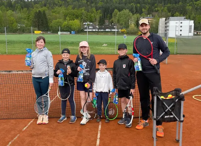 Spaß an der Bewegung steht im Vordergrund: Tennis ist nur eine der vielen Aktivitäten, die der SK ASKÖ Greuth seinen Mitgliedern bietet. | Foto: SK ASKÖ Greuth