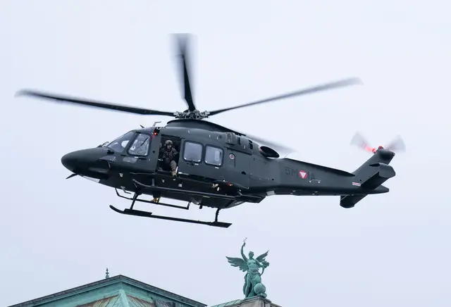 Am Dienstag sorgte ein Bundesheer-Hubschrauber mit auffälligen Bewegungen für Aufsehen. (Symbolfoto) | Foto: APA-Images / APA / GEORG HOCHMUTH