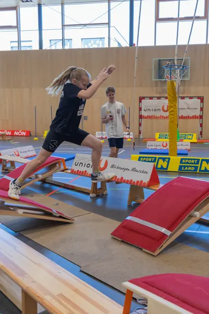 Junge Talente zeigten ihr Können im anspruchsvollen Parcours der Ninja-Tour