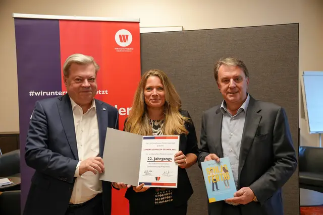 Abgeordneter zum Nationalrat WBNÖ Direktor Harald Servus, Absolventin Sandra Schaller-Zillner und WKNÖ Präsident WBNÖ Landesgruppenobmann Wolfgang Ecker. | Foto: WBNÖ