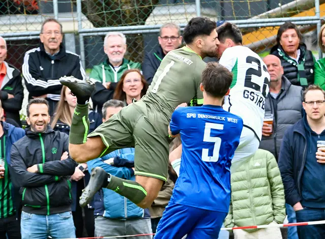 Fataler Auftakt: SPG-Goalie Halil Ylmaz und Luis Gstrein krachten zusammen, konnten aber nach Behandlung der Kopfwunden weiterspielen. | Foto: Hassl