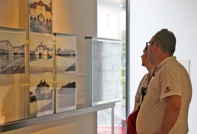 Erst nach fast sechs Jahrzehnten entstand in Gusen ein Besucherzentrum. | Foto: Eckhart Herbe