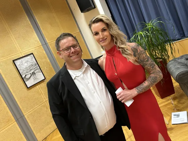 Andrea Zefferer und Markus Felfer luden in Unzmarkt zur gemeinsamen Vernissage unter dem Titel "Kunst hoch zwei" ein.