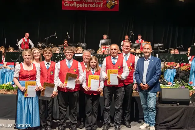 Es gab auch wieder einige Ehrungen im Rahmen des Konzerts. | Foto: Lea Zlatarits