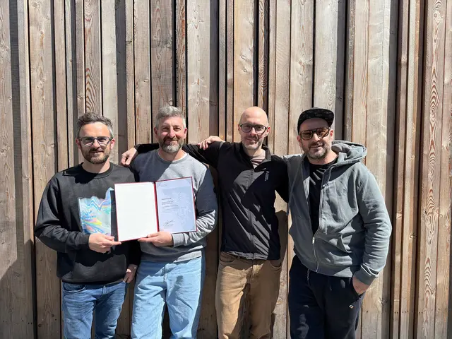 v.l.: Christian Wolf, Bernhard Wolf, Johannes Wacker und Roland Wolf freuten sich riesig über die Auszeichnung mit dem Staatspreis. | Foto: Rolf Specacles