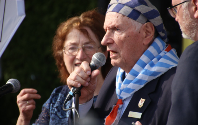 Zu Wort kommen im neuen Film auch KZ-Überlebender Stanislaw Zalewski und Martha Gammer (Gedenkdienstkomitee Gusen). | Foto: Eckhart Herbe