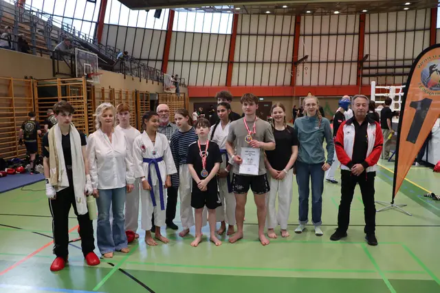 Sensei Dajc (ganz rechts) | Foto: Wolfgang Walter