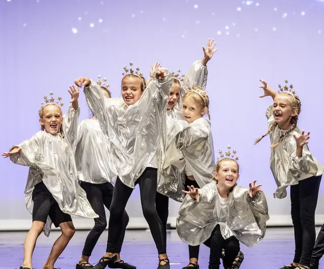 Schon die ganz Kleinen können in der Musical Schule auf die Bühne.
 | Foto: Musical Schule Villach