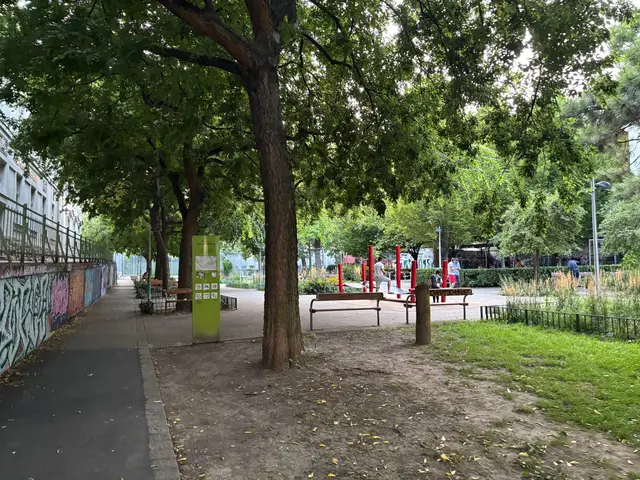 Der Fritz-Imhoff-Park befindet sich zwischen der Suchthilfe Jedmayer sowie der Obdachloseneinrichtung "s'Häferl". | Foto: Pia Rotter/MeinBezirk